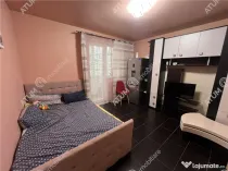 Garsoniera decomandata cu balcon la etajul 2 zona Turnisor d