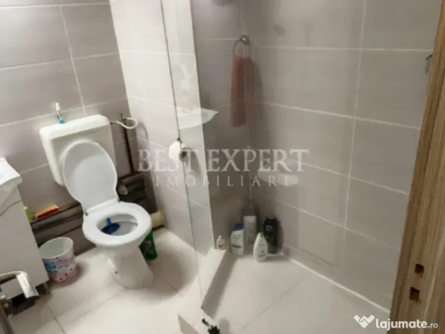 Apartament 4 camere cu geam la baie, bloc reabilitat, 5 min