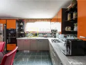 Casa P M, comuna Margineni, Bacau 