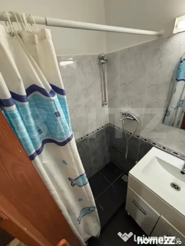 Cameră de cămin cu baie și bucătărie proprie