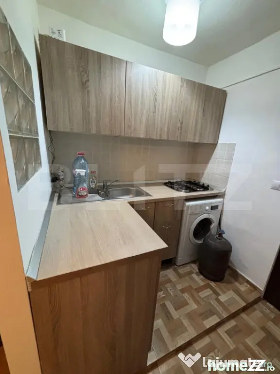 Cameră de cămin cu baie și bucătărie proprie
