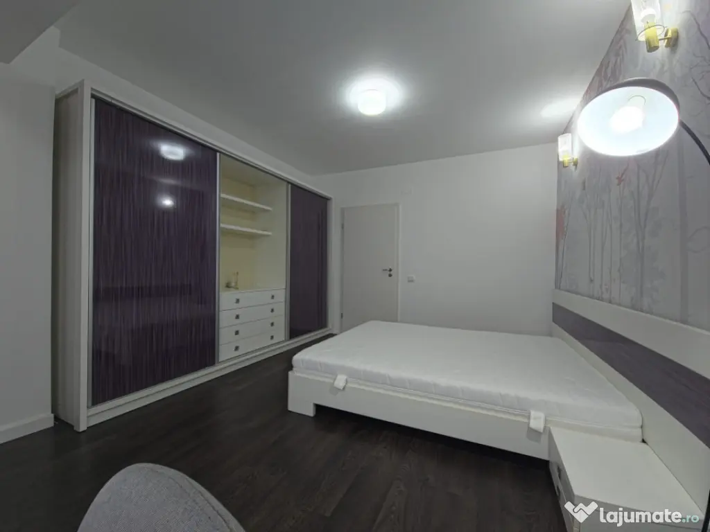 Centru Neversea apartament 3 camere decomandat vedere mare