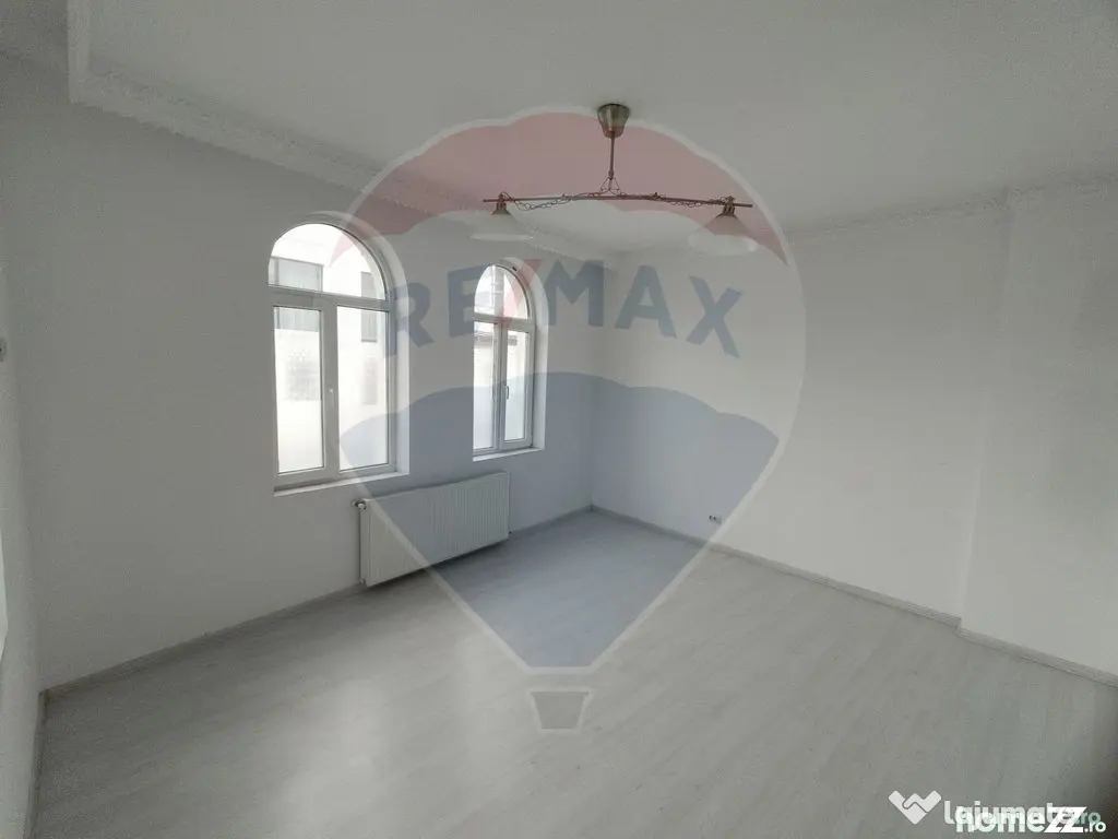 Spațiu de birouri central - Vilă 323 mp - Ideal sediu f...