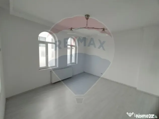 Spațiu de birouri central - Vilă 323 mp - Ideal sediu f...