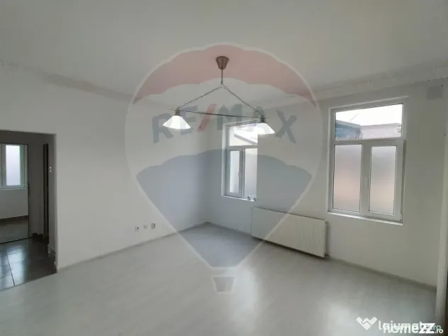 Spațiu de birouri central - Vilă 323 mp - Ideal sediu f...
