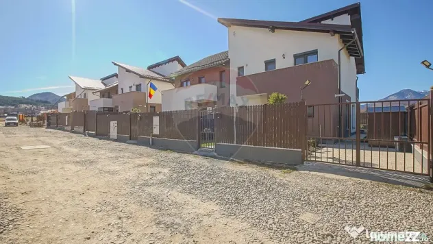 Duplex Modern, Curte Proprie | Green Haven Săcele - Comi...
