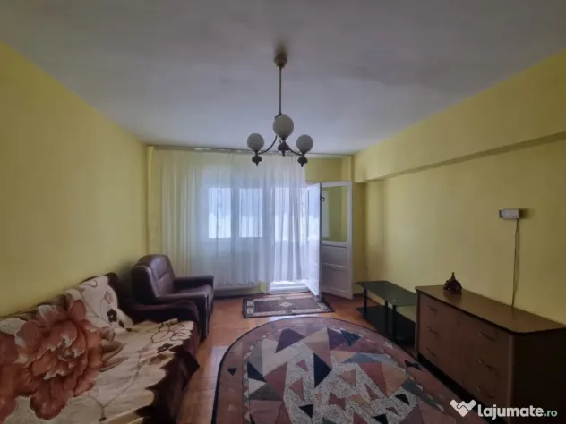 Zona face totul! Apartament 3 camere decomandate, Ultracentr