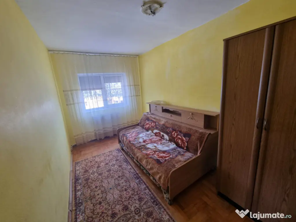 Zona face totul! Apartament 3 camere decomandate, Ultracentr