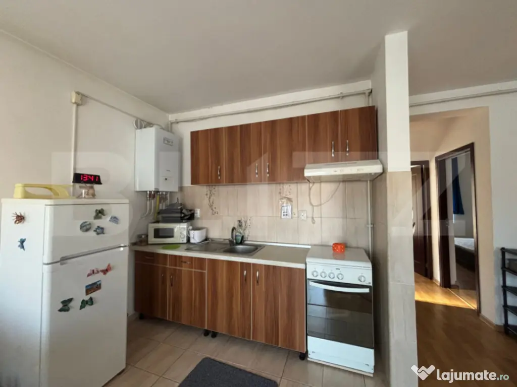 Apartament 3 camere, 51 mp, parcare, zona Eroilor