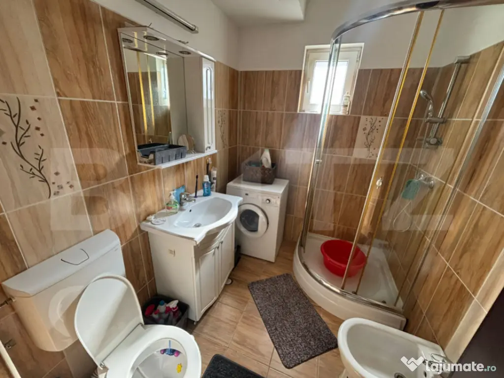 Apartament 3 camere, 51 mp, parcare, zona Eroilor