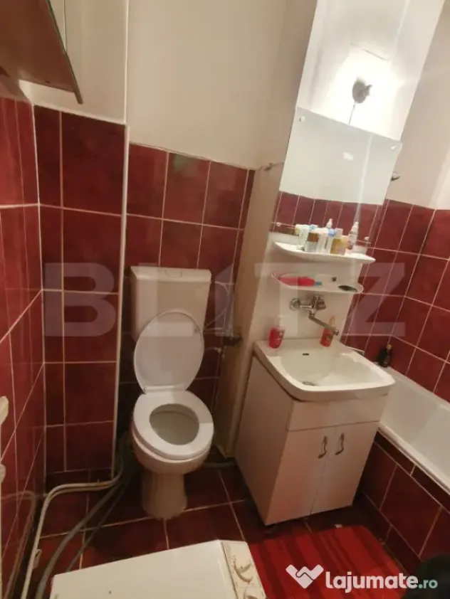 Garsonieră decomandată, renovată complet, zonă centrală