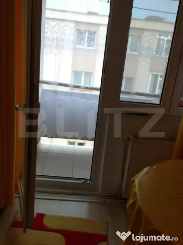 Garsonieră decomandată, renovată complet, zonă centrală