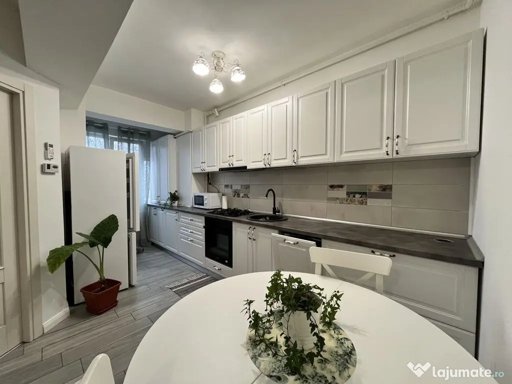 Gars.dubla mob-util cf. foto+parcare/langa Farmacia Tei -...