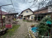 Casa individuala cu 4 camere si teren 640mp,Vintul de jos