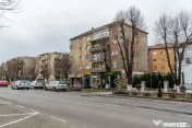 Apartament spatios in centrul orasului Chisineu Cris 