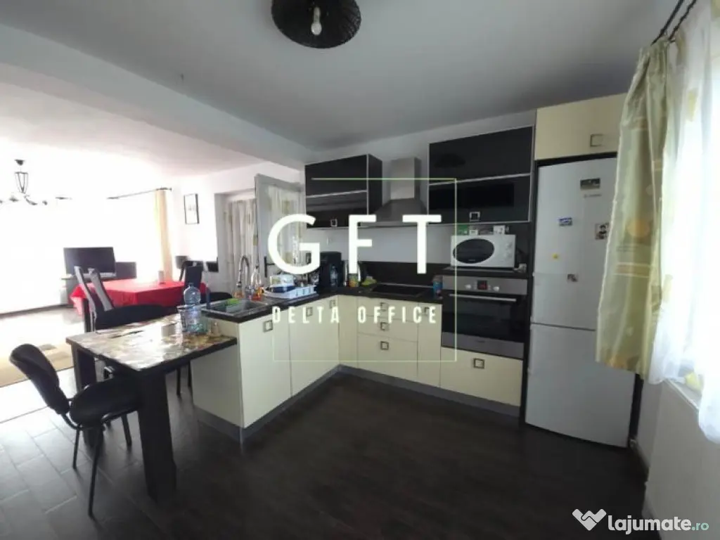 Casă de vanzare D+P+E, Zona Vest - Bistrița