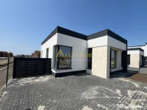 Casa de cu 4 camere,2 bai ansamblu rezidential