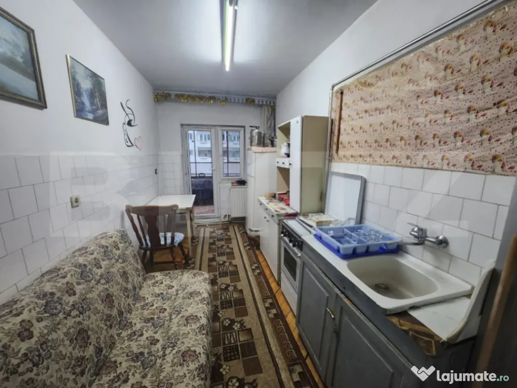 Apartament 2 camere, zona Cetate