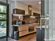 Vila premium cu 7 camere, piscina privata si terasa de 90 mp 