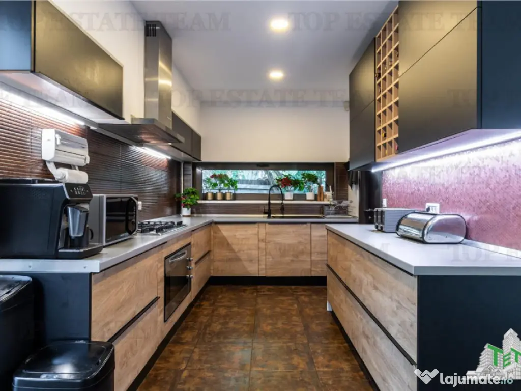 Vila premium cu 7 camere, piscina privata si terasa de 90 mp