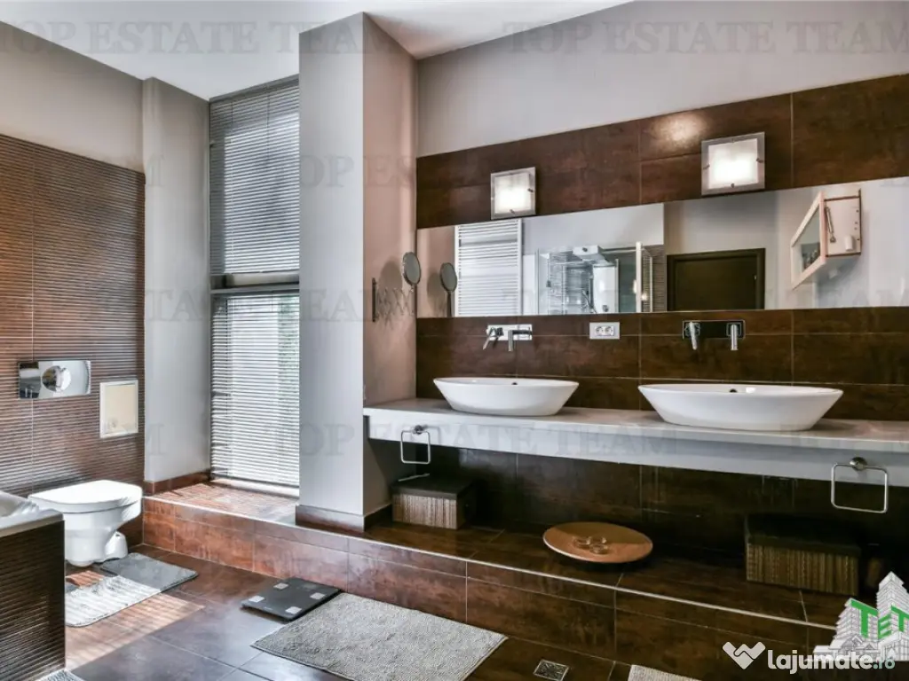 Vila premium cu 7 camere, piscina privata si terasa de 90 mp