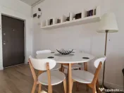 Apartament 2 camere-langa plaja-parcare inclusă 