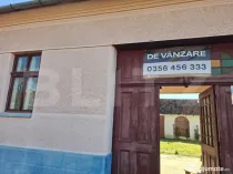 Casă spațioasă la sat SINTESTI, cu 6 camere, curte genero