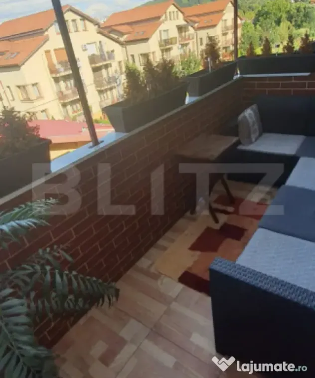 Apartament semidecomandat cu 3 camere, 89 mp utili, parcare,