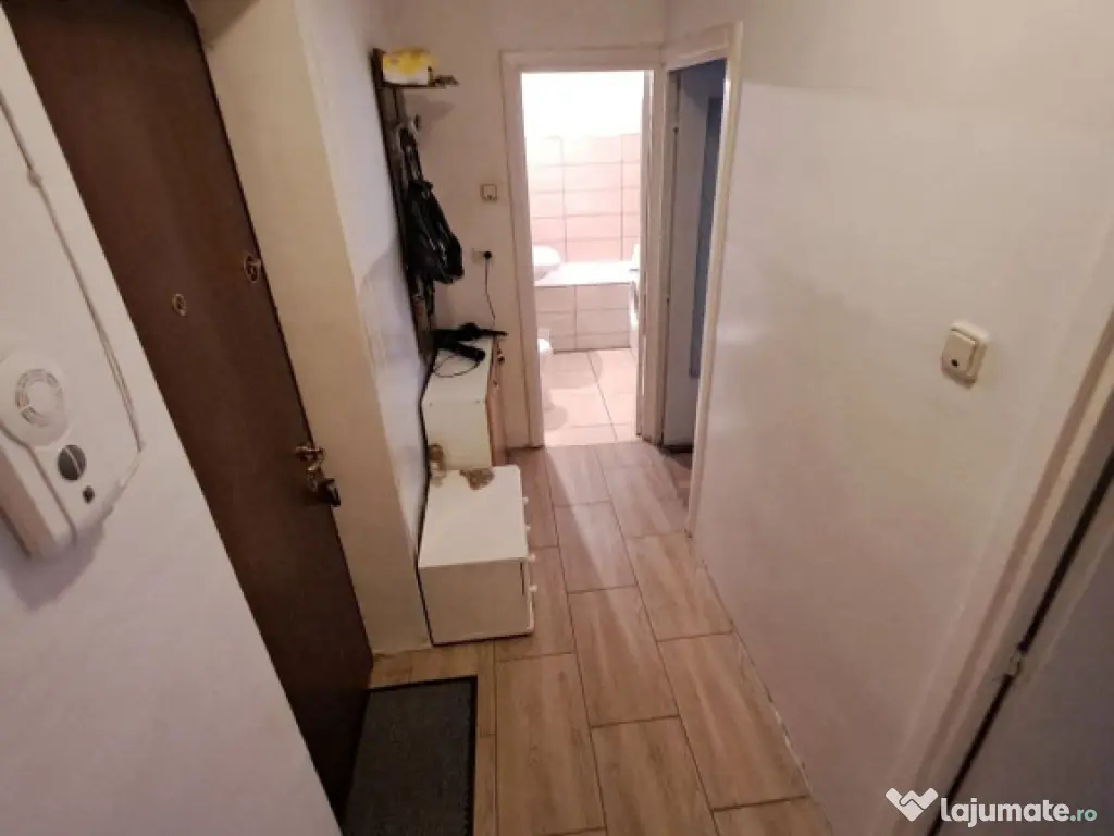 , Garsoniera Intrare Racadau decomandata,92000 Euro