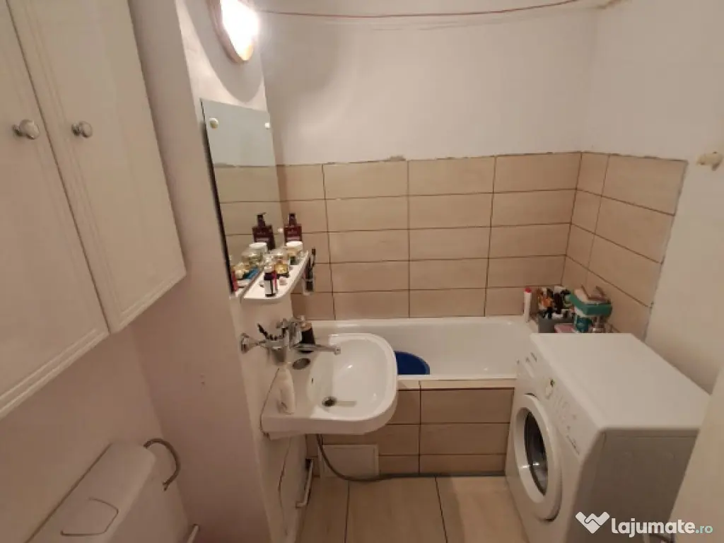 , Garsoniera Intrare Racadau decomandata,92000 Euro