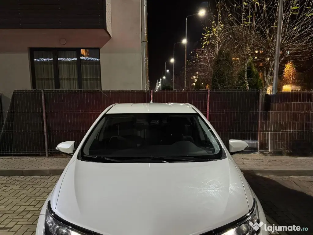 Toyota Auris Hybrid