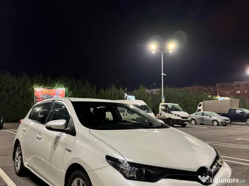 Toyota Auris Hybrid