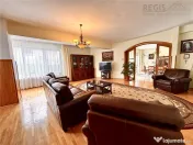 Vila zona Coresi | 1170 mp teren | 6 camere | De 