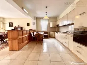 Vila zona Coresi | 1170 mp teren | 6 camere | De 