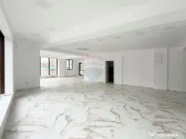 Spațiu comercial 200mp | 2025 | ROI 10% | Vitrina 9ml | ...