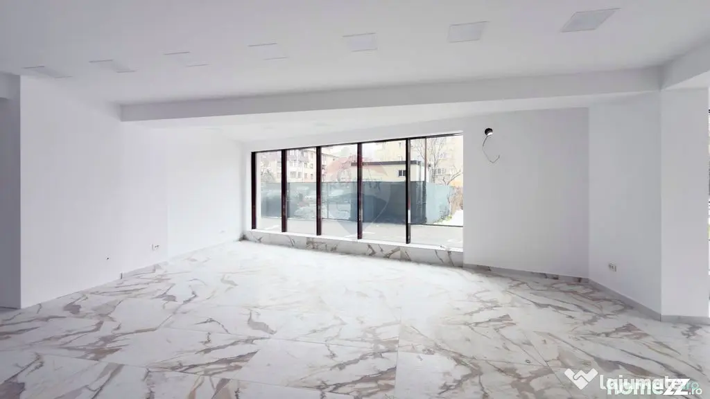 Spațiu comercial 200mp | 2025 | ROI 11% | Vitrina 9ml | ...