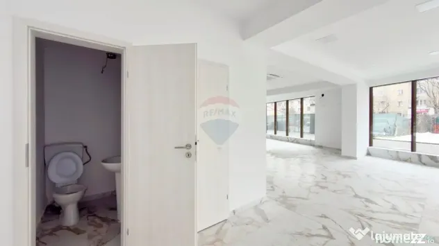 Spațiu comercial 200mp | 2025 | ROI 11% | Vitrina 9ml | ...