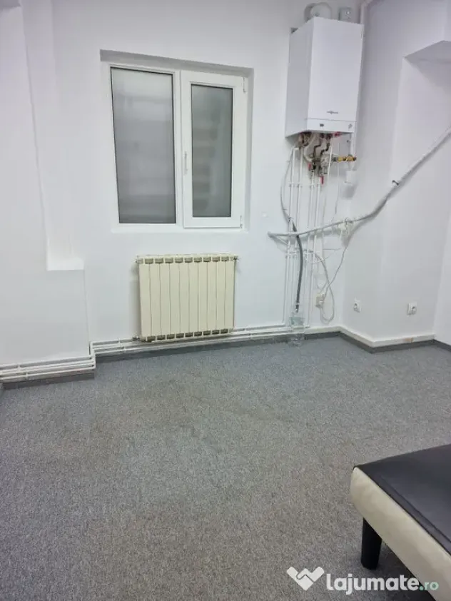 Zona Universitate Batistei mezanin 79 mp plus balcon 17 m...