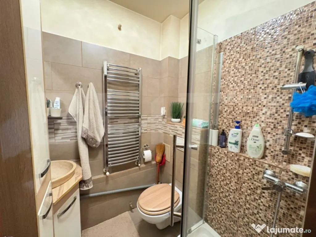 Apartament 3 camere, 65 mp, zona AEM