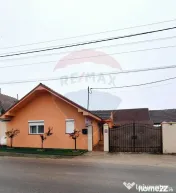 Casă cu 3 camere de vânzare in Hidiselu de Sus 