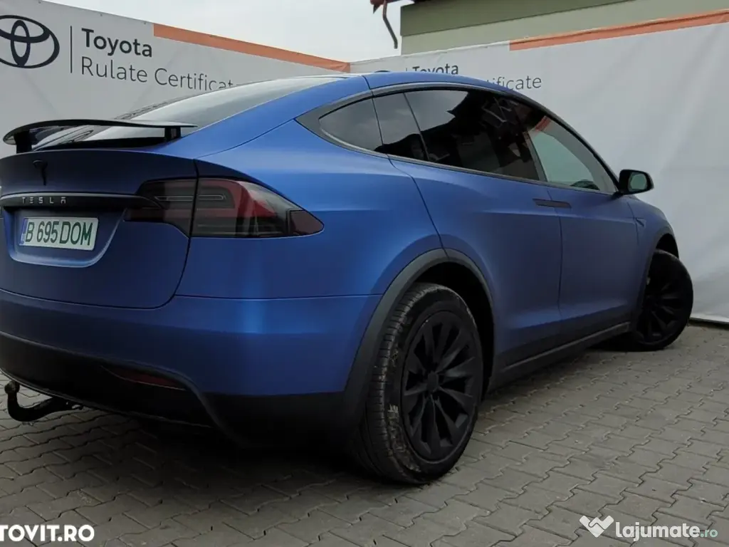 Tesla Model X 90D free supercharging