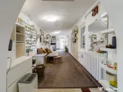 Casa cu gradina aproape de metrou 1 Mai - 232 mp curte liber 