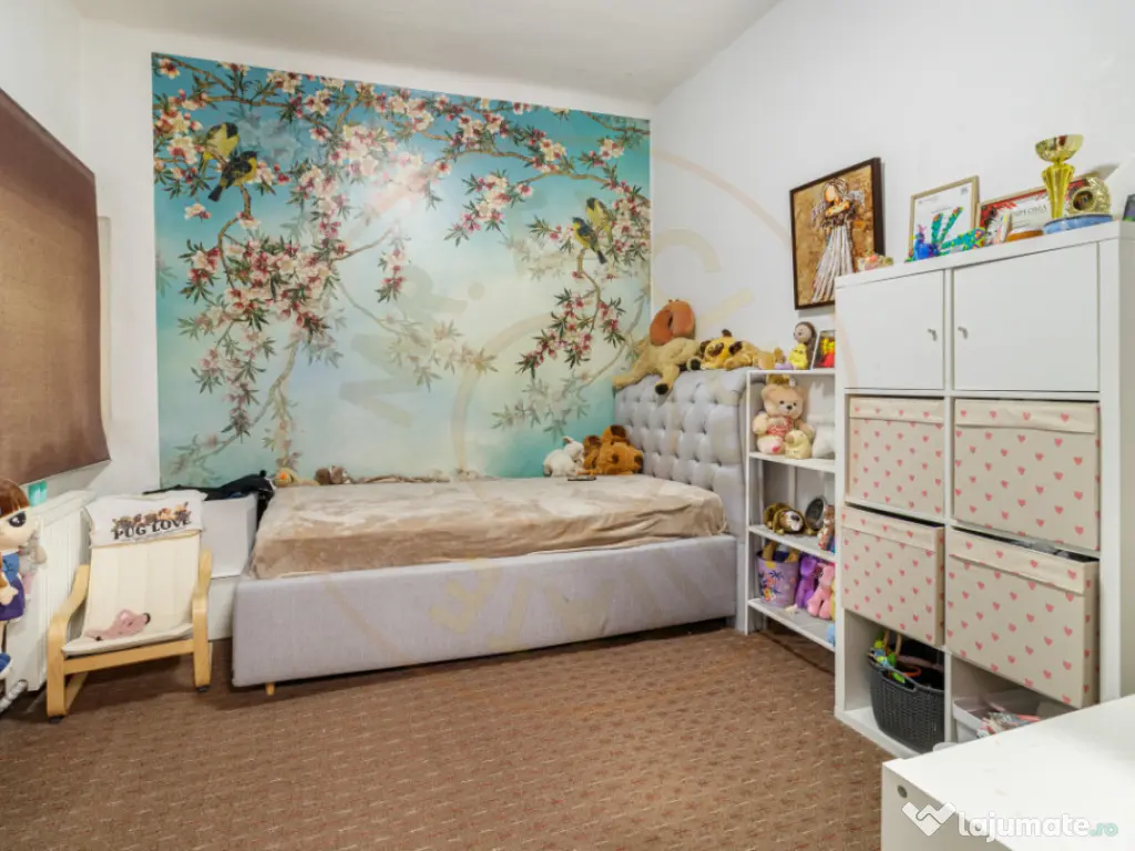 Casa cu gradina aproape de metrou 1 Mai - 232 mp curte liber