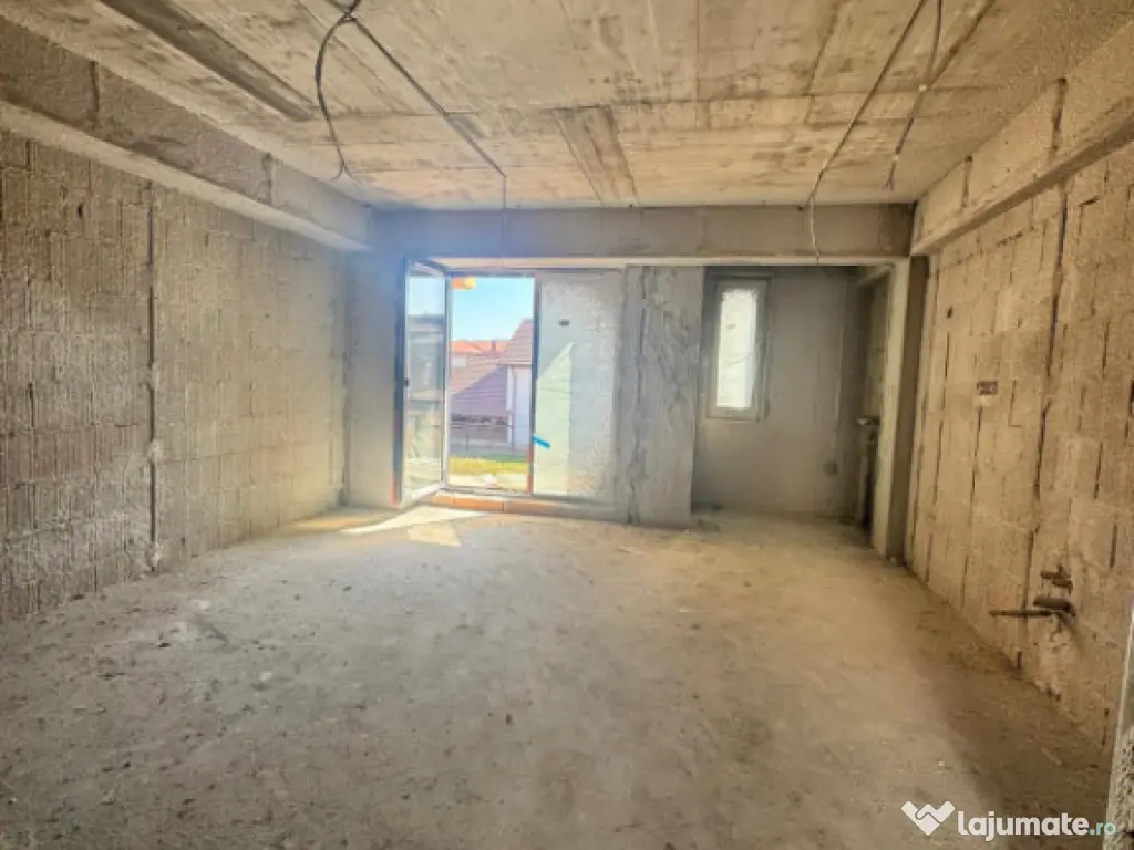 Garsonieră bloc nou, 36 mp utili + balcon, zona Vest