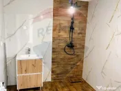 Casa cu 2 camere de vânzare 