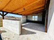 Casa cu 2 camere de vânzare 