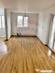 Casa cu 2 camere de vânzare 