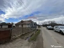 Constructie de caramida cu 3 camere de vânzare in centru...