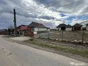 Constructie de caramida cu 3 camere de vânzare in centru... 