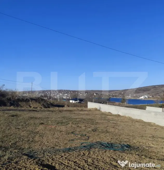 Teren 852 mp, cu vedere spre lac, Sorogari